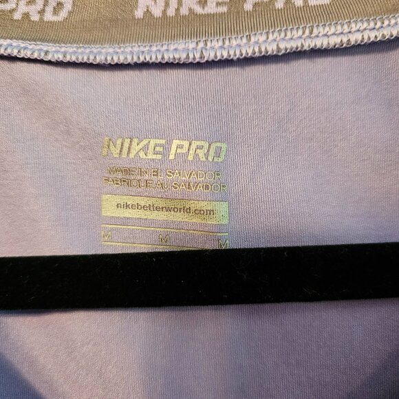Nike Pro lavender athletic shirt. Size M - Picture 3 of 4